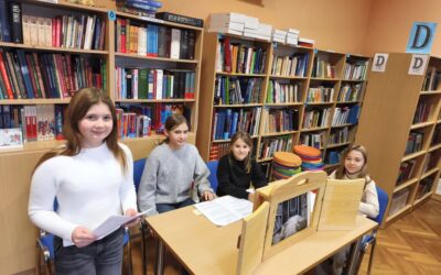 Prvašići upoznali školsku knjižnicu i uživali u kamišibaju