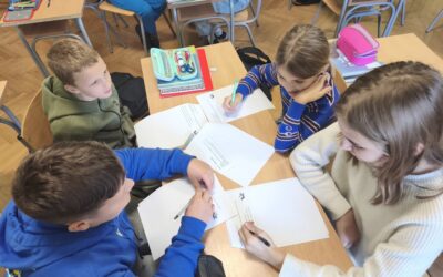 KADA KNJIGE POLETE (5.A ZAMAHNUO KRILIMA MAŠTE)