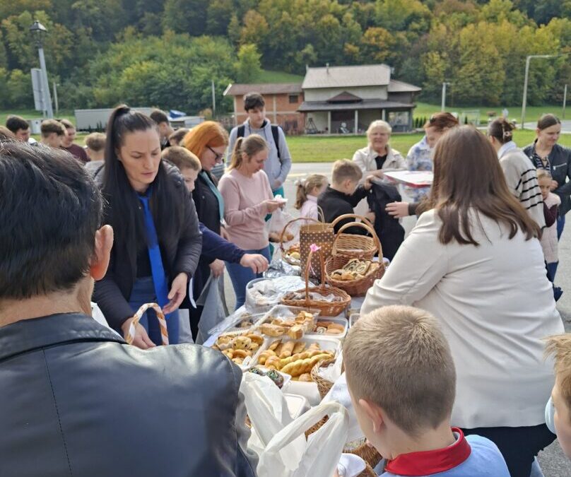 Dan kruha i dan zahvalnosti za plodove zemlje u Područnoj školi Donja Šemnica