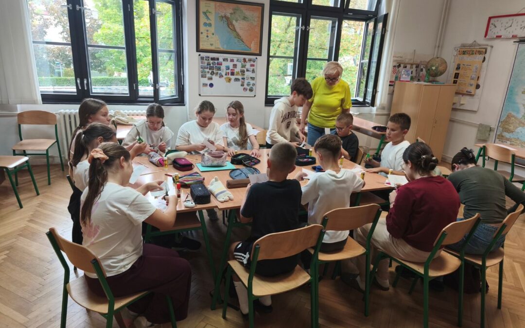 Učenici na dodatnoj nastavi geografije obilježili su Svjetski tjedan svemira uz „Raketnu revoluciju”